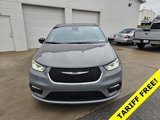 New 2025 Chrysler Pacifica Select image 2