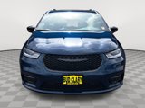 New 2025 Chrysler Pacifica Limited image 3