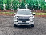 New 2025 Mitsubishi Outlander 4WD Plug-In Hybrid image 2