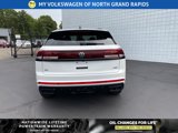 New 2026 Volkswagen Atlas Cross Sport SEL R-Line image 4