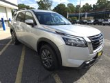 Used 2025 Nissan Pathfinder SV image 3