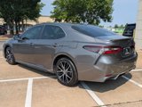 Used 2024 Toyota Camry SE image 3