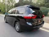 Used 2020 Toyota Sienna XLE image 3
