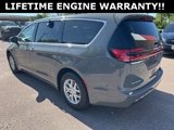 New 2025 Chrysler Pacifica Select image 6