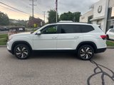 Certified 2024 Volkswagen Atlas SE image 3