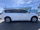 Used 2020 Chrysler Pacifica Limited image 2