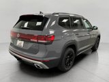 New 2025 Volkswagen Atlas Peak Edition SE image 4
