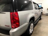 Used 2011 GMC Yukon XL SLT w/ SLT-2 Equipment Package image 4