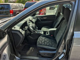 Used 2016 Nissan Rogue SV w/ SV Moonroof Package image 5