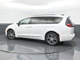 New 2026 Chrysler Pacifica Pinnacle image 5