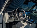 Used 2025 Porsche Macan image 4