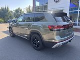 New 2025 Volkswagen Atlas Peak Edition SE image 3
