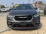Used 2022 Chrysler Pacifica Touring-L w/ Uconnect Theater Family Group image 2