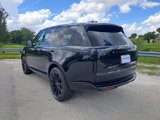 New 2025 Land Rover Range Rover SE image 2