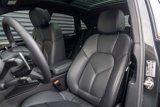 Certified 2025 Porsche Macan image 5