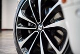 Used 2017 Bentley Bentayga image 6