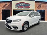 Used 2022 Chrysler Pacifica Touring-L image 4