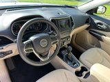 Used 2019 Jeep Cherokee Latitude w/ Popular Appearance Group image 4