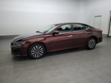 Used 2023 Nissan Altima 2.5 SV image 2
