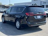 New 2025 Chrysler Pacifica Select image 5