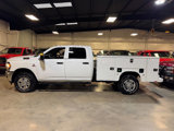 Used 2024 RAM 2500 Tradesman w/ Chrome Appearance Group image 3