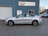 Used 2017 Ford Fusion SE w/ Fusion SE Technology Package image 3