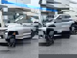 New 2025 Chevrolet Traverse RS image 2