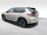 New 2025 Nissan Rogue Platinum image 3