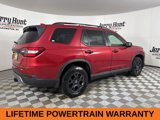 Used 2025 Honda Pilot TrailSport image 5