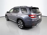 Used 2025 Honda Pilot Touring image 3
