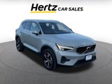 Used 2024 Volvo XC40 B5 Core image 3