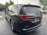 New 2025 Chrysler Pacifica Select image 5
