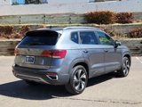Used 2024 Volkswagen Taos SE image 3