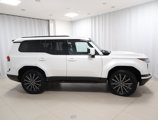 Used 2024 Lexus GX 550 w/ Accessory Package (2T) image 6