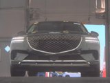 Used 2025 Genesis GV70 2.5T image 3