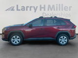 Used 2021 Toyota RAV4 LE image 2