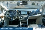 Used 2023 Chrysler Pacifica Limited image 4
