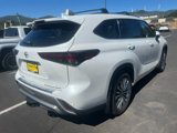 New 2025 Toyota Highlander Platinum image 5