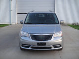 Used 2016 Chrysler Town & Country Touring image 3