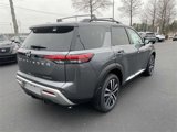 New 2025 Nissan Pathfinder Platinum image 5