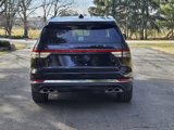 New 2025 Lincoln Aviator AWD image 4