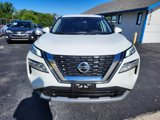 Used 2021 Nissan Rogue SV image 2