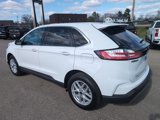 Used 2024 Ford Edge SEL image 3
