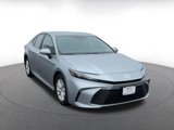 Used 2025 Toyota Camry LE image 3
