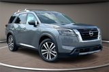 New 2025 Nissan Pathfinder Platinum image 2