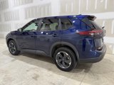 Used 2024 Nissan Rogue SV image 4