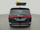 New 2025 Chrysler Pacifica Select image 4