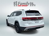 New 2025 Volkswagen Atlas Peak Edition SE image 4