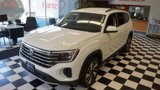Certified 2025 Volkswagen Atlas SE image 3