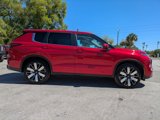 New 2025 Mitsubishi Outlander SE image 3